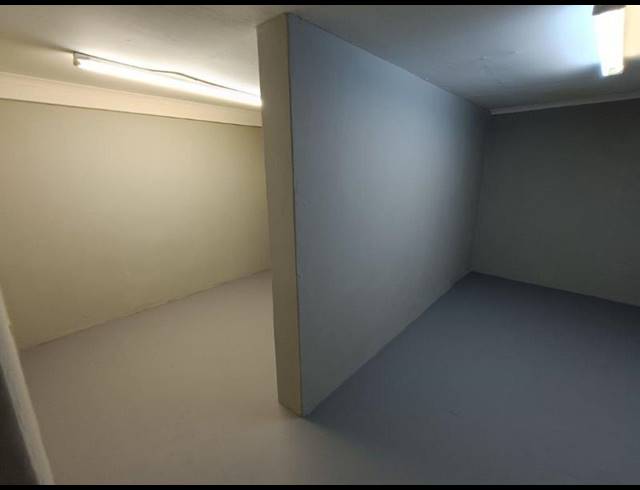 INDUSTRIAL PROPERTY TO RENT IN HALFWAY HOUSE